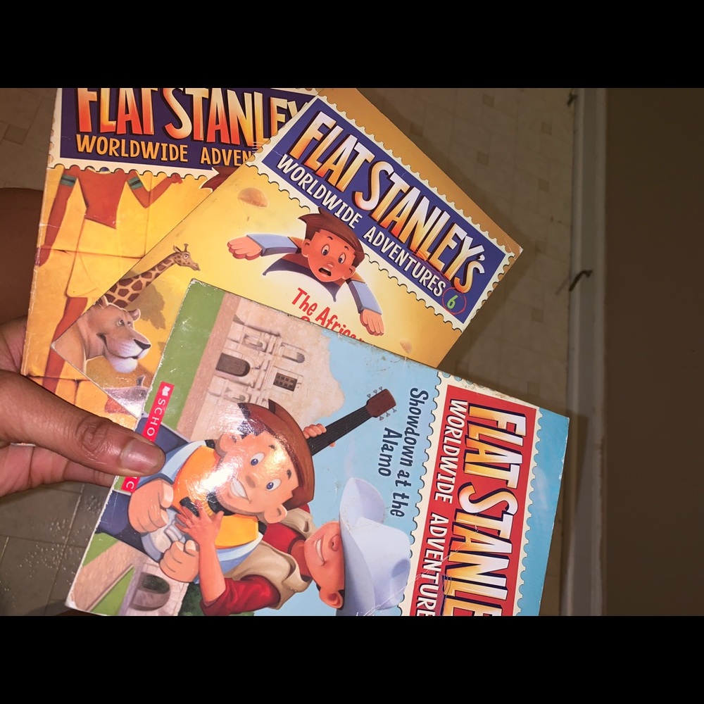 3pc Flat Stanley Collector Books